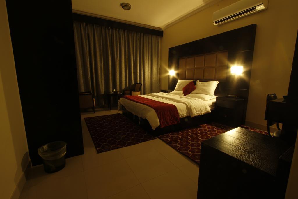 Manazel Al Hamra Apartment 2 Buraidah Chambre photo